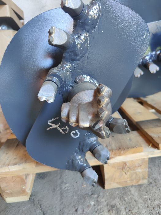 Burghiu pământ premium pentru soluri dure cu dinți vidia