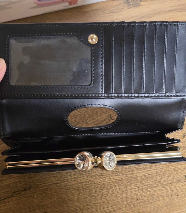 Ted Baker оригинално дамско портмоне от естествена кожа