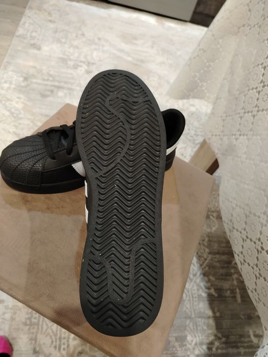 Крассовки Adidas Supetstar