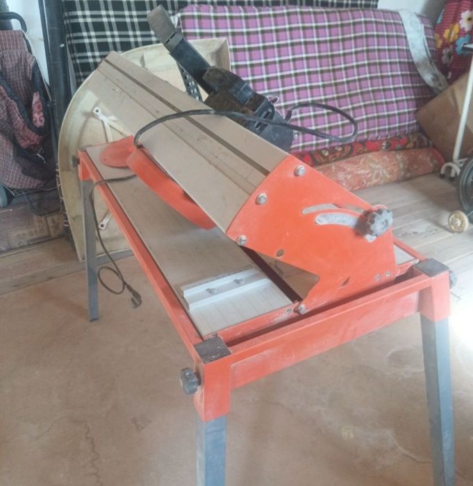 Электрический водяной плиткорез