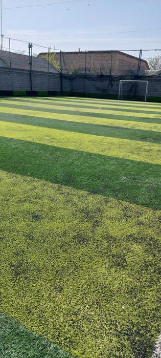 Sun'iy gazon sotiladi 600 kv