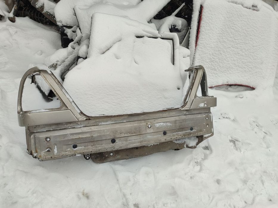 Задний крыло мерседес W202