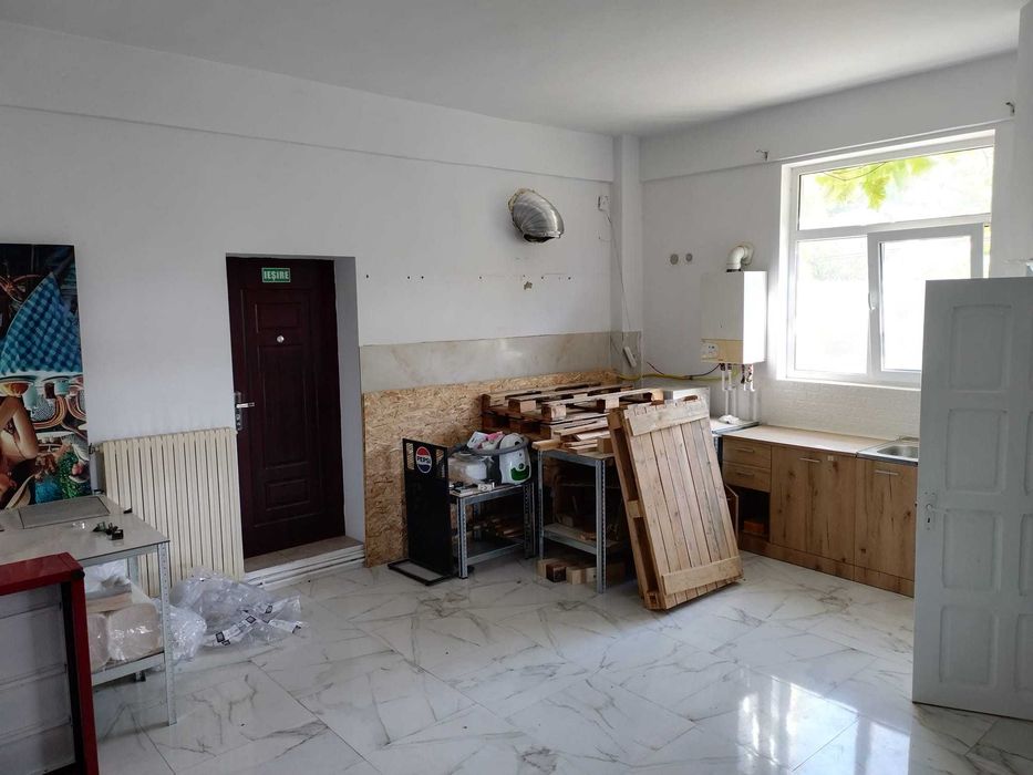 Inchiriere spatiu comercial -90mp, la DN28, zona Rond Moldova Mall