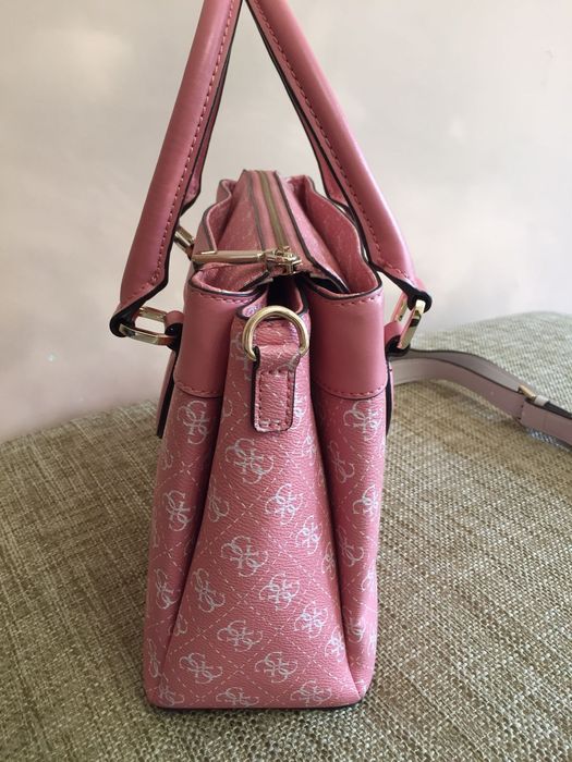 Сумочка Guess оригинал