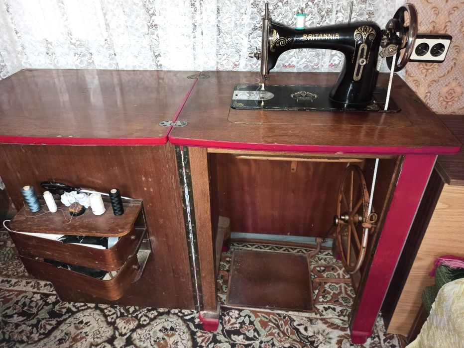 Шевна машина Britannia