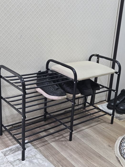 Продам обувницу с сидишкой