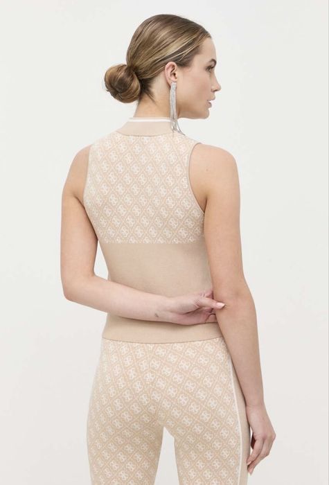 Нов топ Guess - размер XS