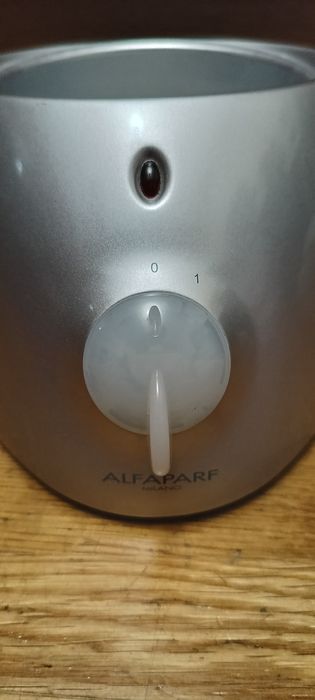 Vând încălzitor pt ceară