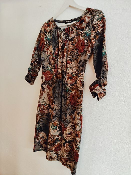 Платье 42 размер