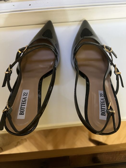 Pantofi  cu toc.