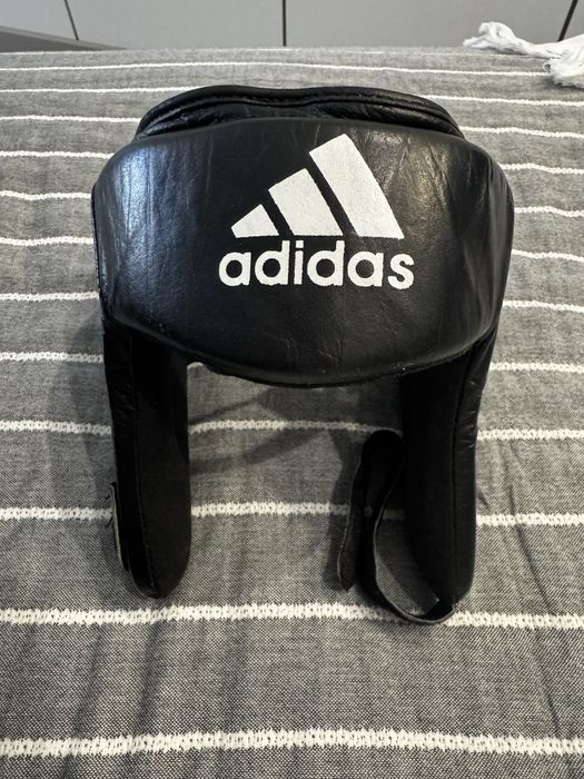 Шлем боксерский.