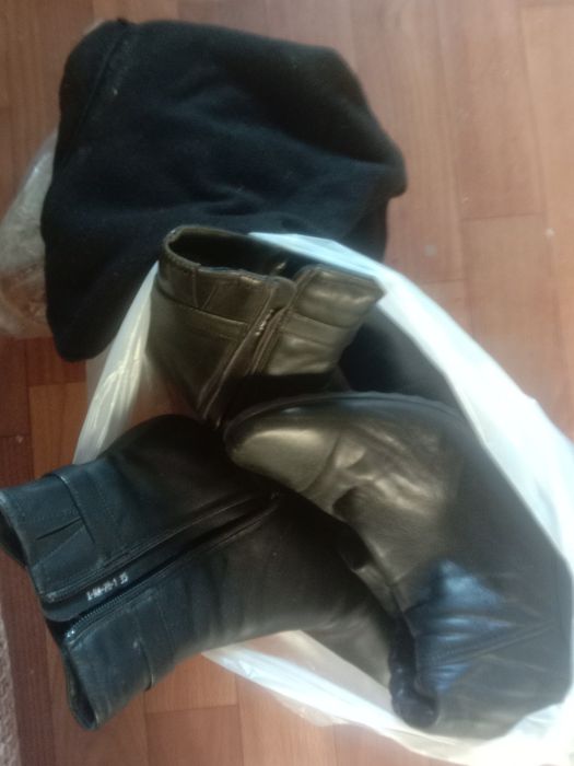 Отдам кожаные полусапожки 36 и 35р на весну