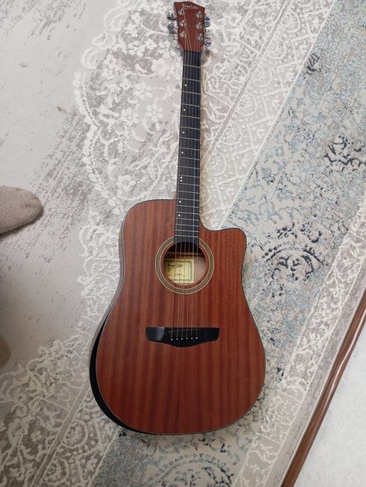 Продаётся Гитара