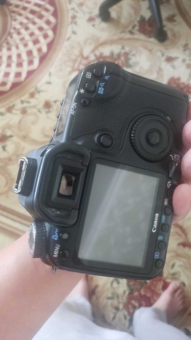 Продам Canon 40D тушка без объектива