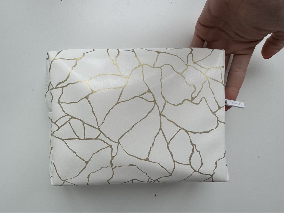 Чисто Нов Оригинален Несесер YSL / Armani / Chanel