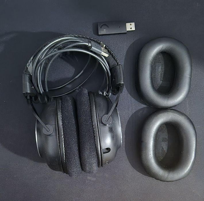 Vând căști Logitech G Pro Wireless