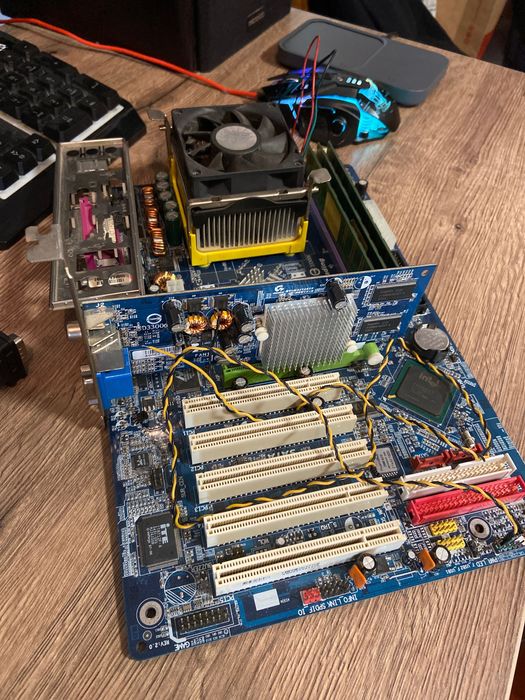 сокет 478  Pentium 4  ,мат платы  и память