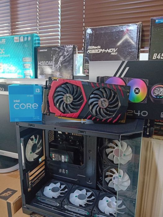 Геймърски компютър intel 12100/16gb/ssd