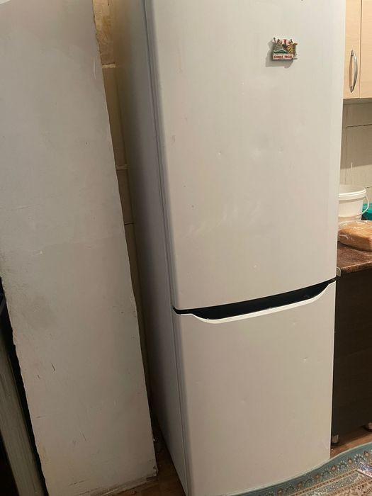 Холодильник LG  бу