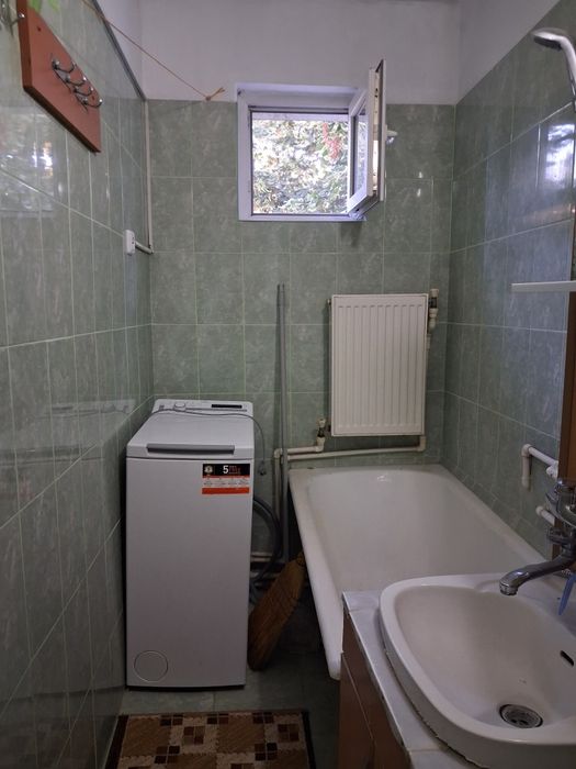 Vând apartament cu 3 camere
