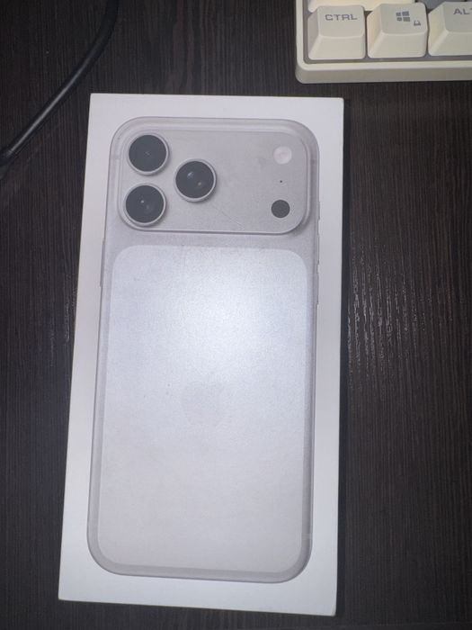 iPhone 17 pro Max KELISHAMIZ