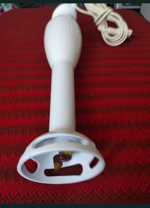 Blender de bucătărie de putere în stare perfectă de funcționare.