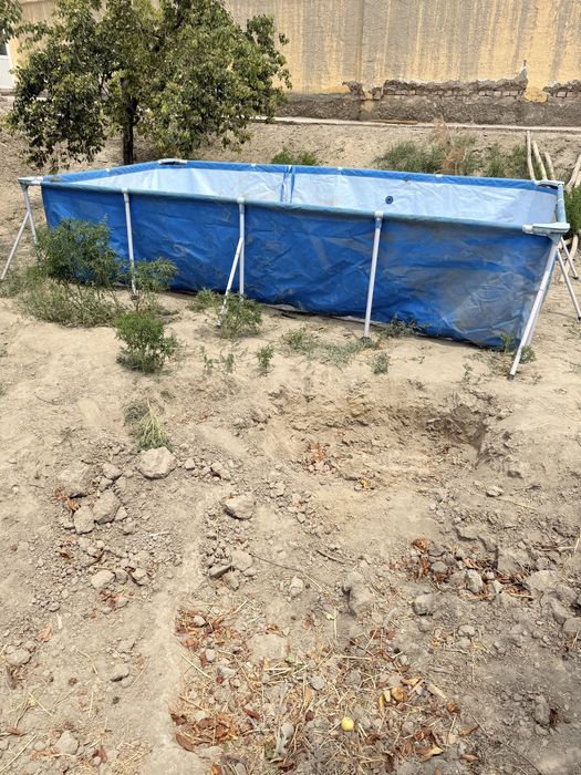 Kuk rangli basseyn tez va arzon narxlarda kelishilgan holda sotiladi