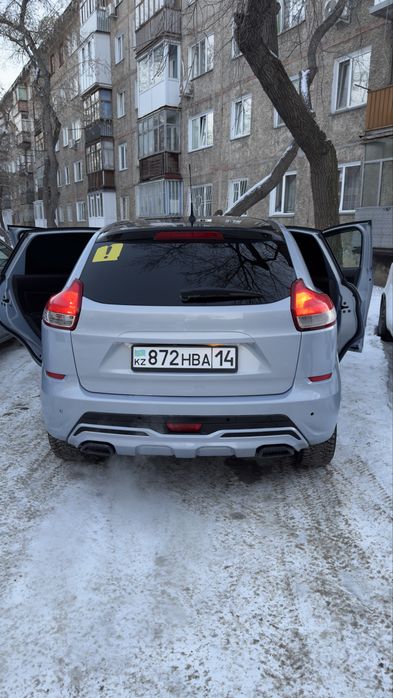 Продам Lada Xrey 2018 год