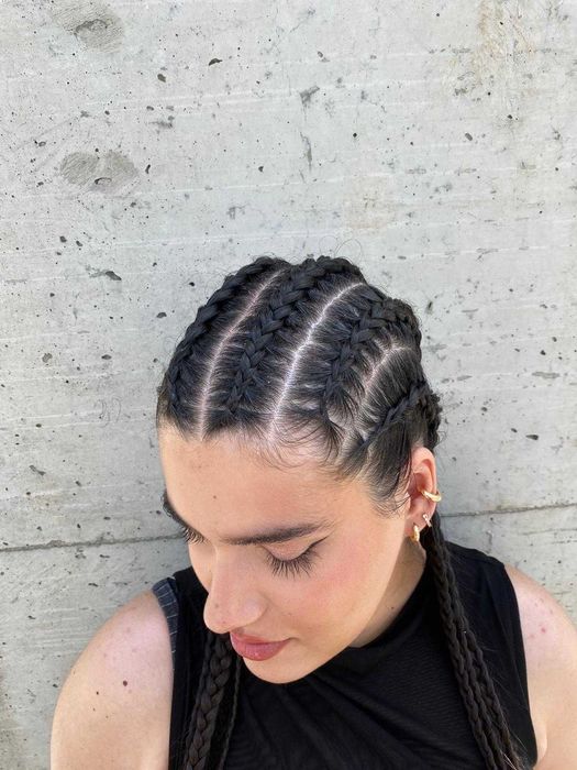 Împletituri pe scalp - Braids