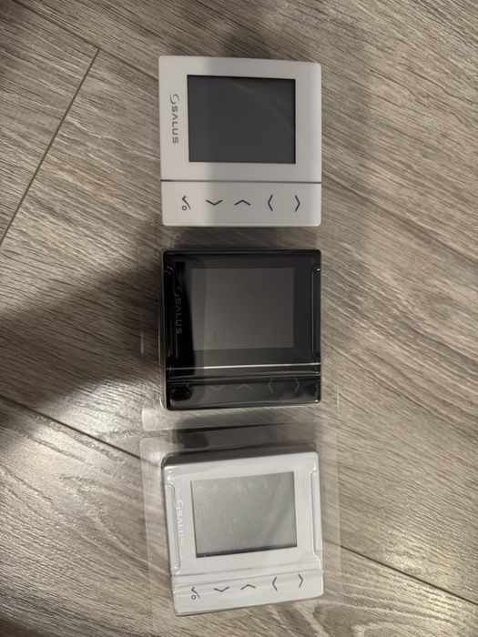 Salus vs30. Ofer spre vanzare termostate Salus Vs30w si Vs30b!