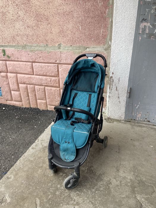 Продам прогулочную коляску