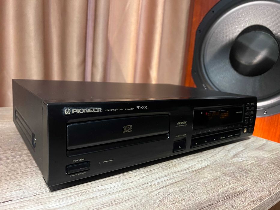 Pioneer PD-203 cd player, direct linear conversion, cd-deck syncro