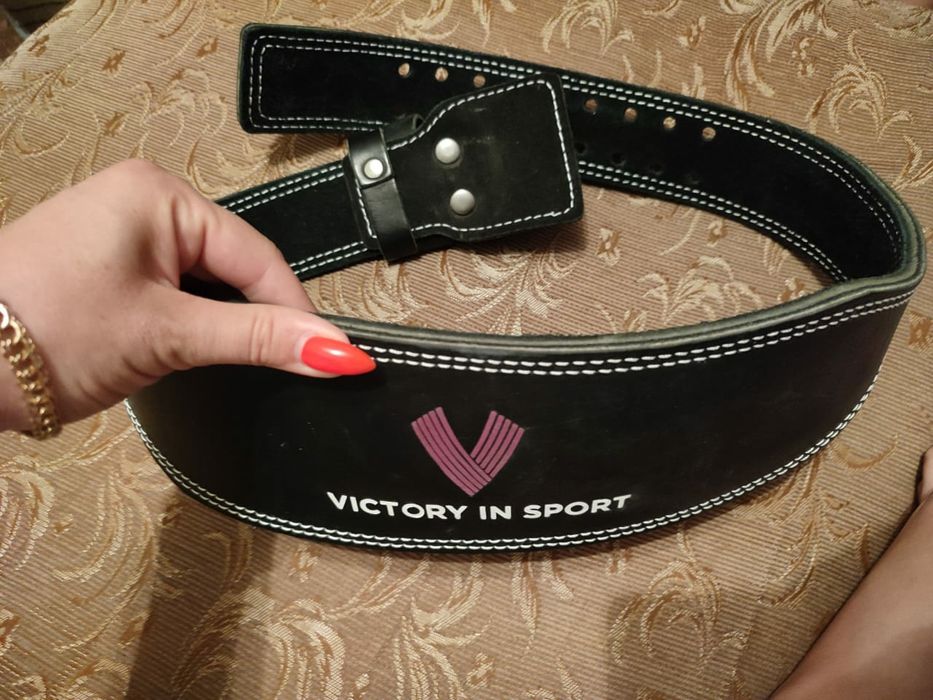 Пояс кожанный для тяжелой атлетики/бодибилдинга/пауэрлифтинга.