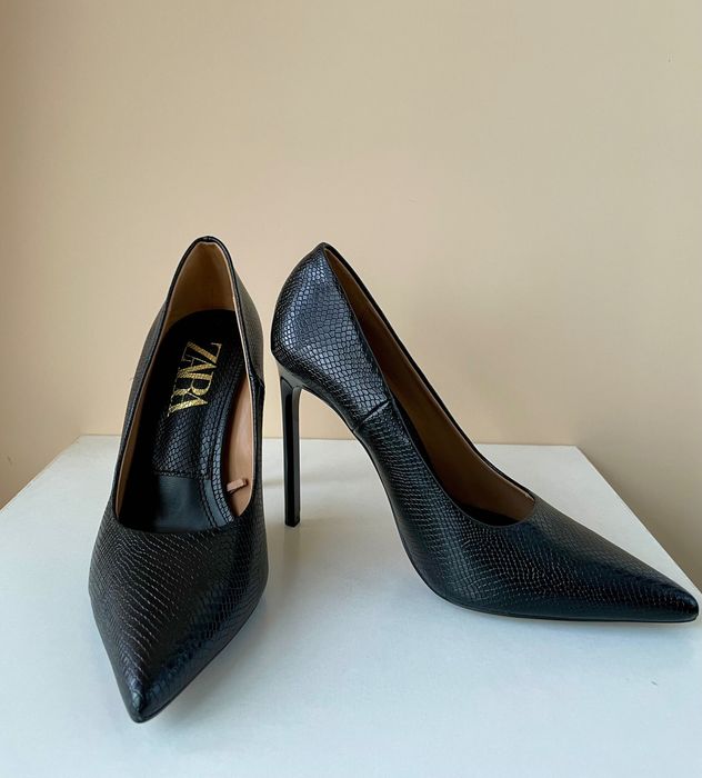 Обувки на ток Зара