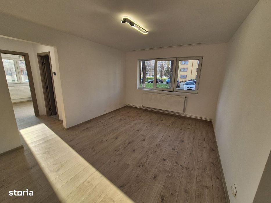 Vand apartament 2 camere Micro 1