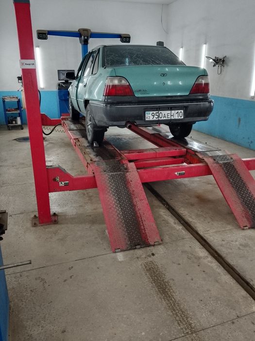 Продам машину нексию