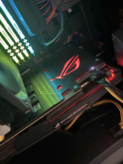 Продам видеокарту GeForce GTX 1070