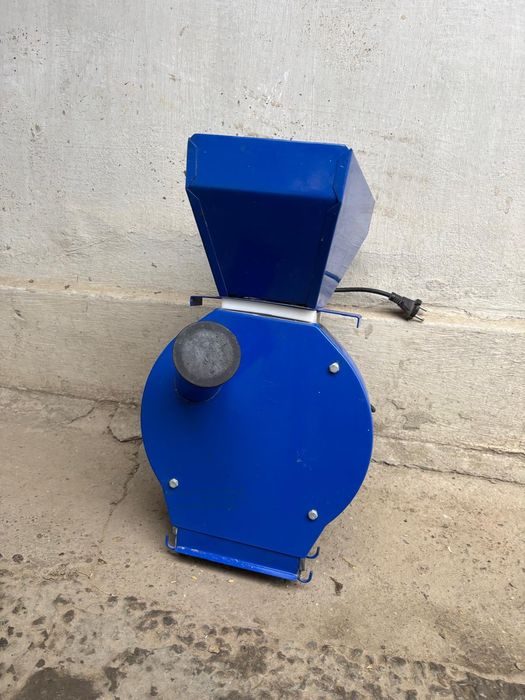 Moara cu sac 2,5KW