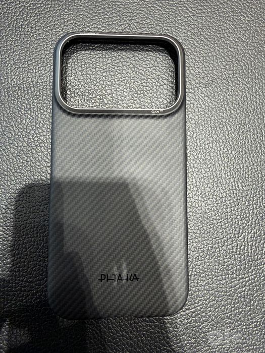 Iphone 17/18 pro чехол
