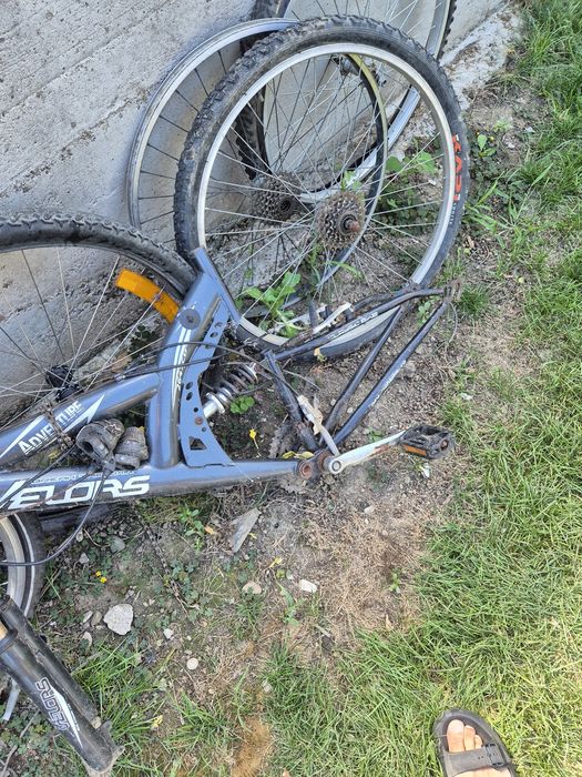 Tot la 50 lei,piese bicicleta