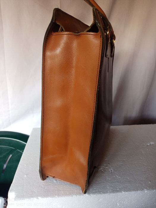 Geanta din piele de calitate