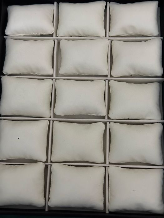 Продам для кольцы и часы