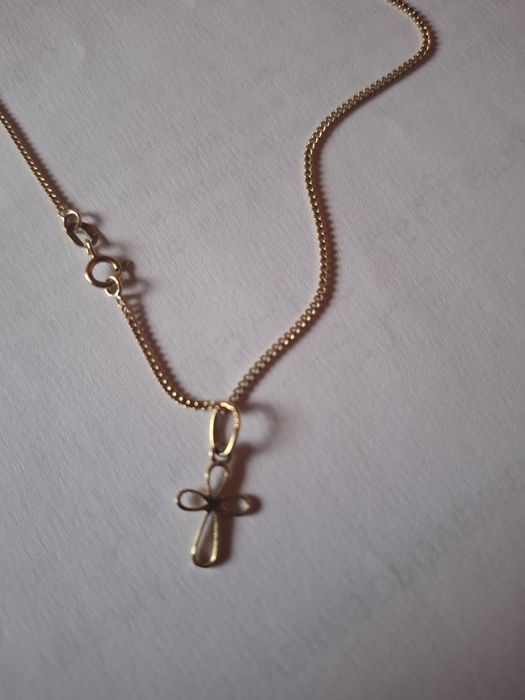 Vand lantisor aur cu pandantiv