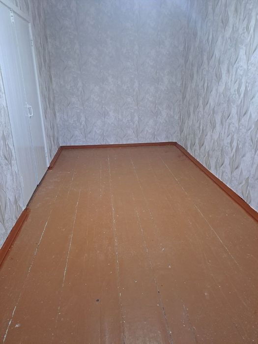 3 хонали квартира сотилади 2 мкр 3 дом 3 этаж