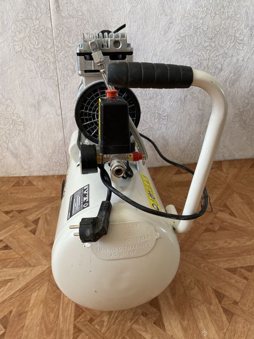 Продается безмасленый воздушный компресор