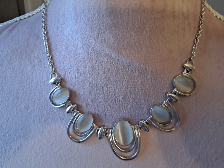 Колиета внос Англия