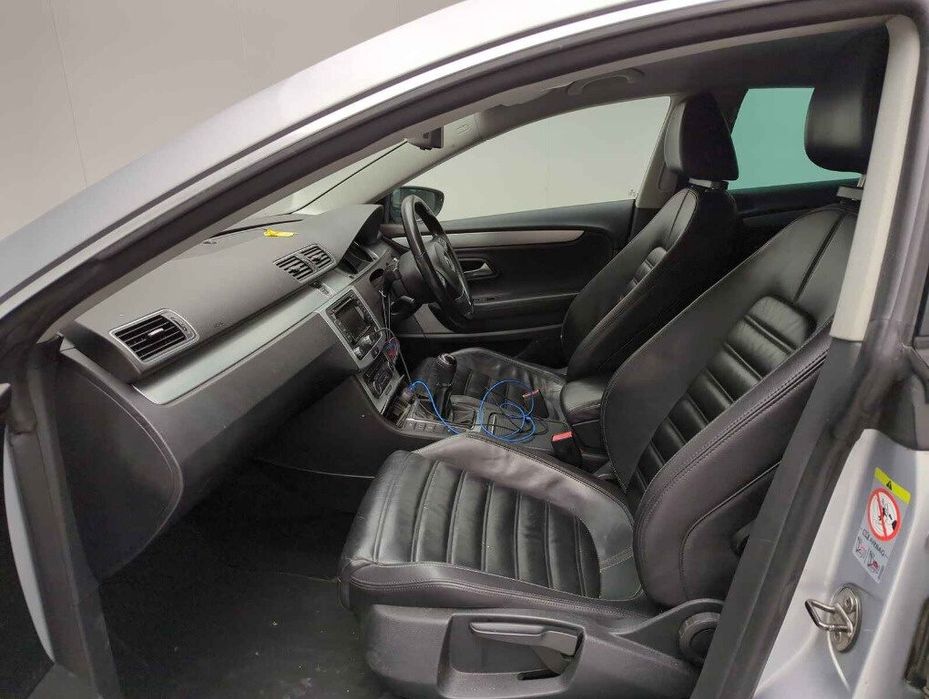 Carcasa filtru motorina Volkswagen Passat CC (2008-2012) 2011