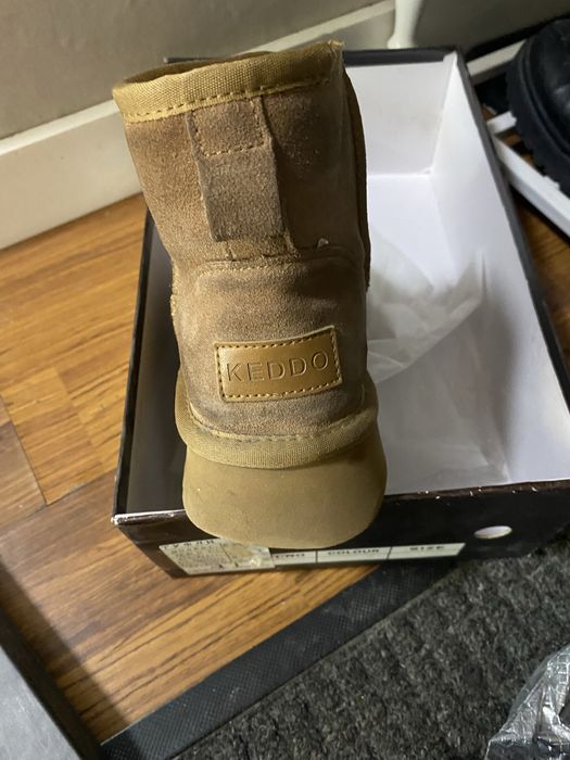 Кроссовки 39-40разм новые