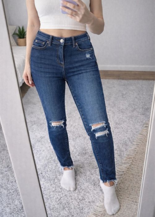 Blugi dama Bershka marimea S skinny rupti talie inalta