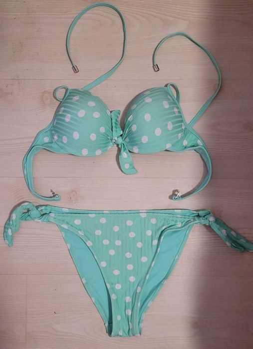 Бански костюми и долнища 10лв s-m размер.